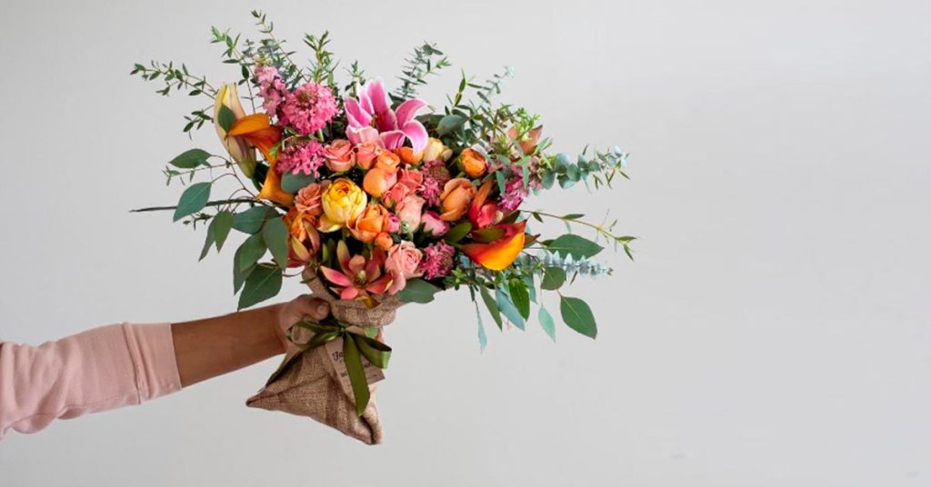 Wholesale-Flowers-Magnaflor-Reasons to send flowers-5